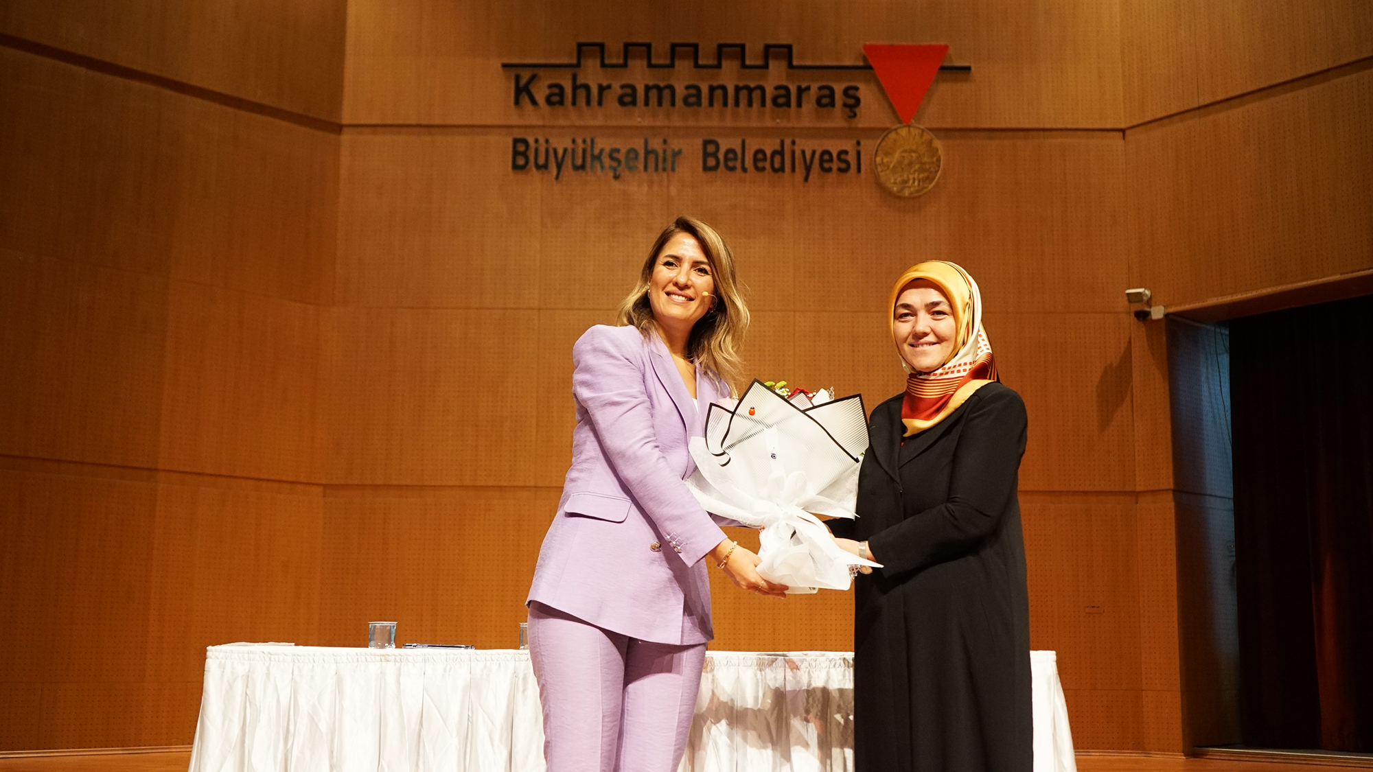 Büyükşehir Belediyesi, Ekim Kültür Sanat Sezonu’nda Aile Danışmanı Dilek Cesur’un