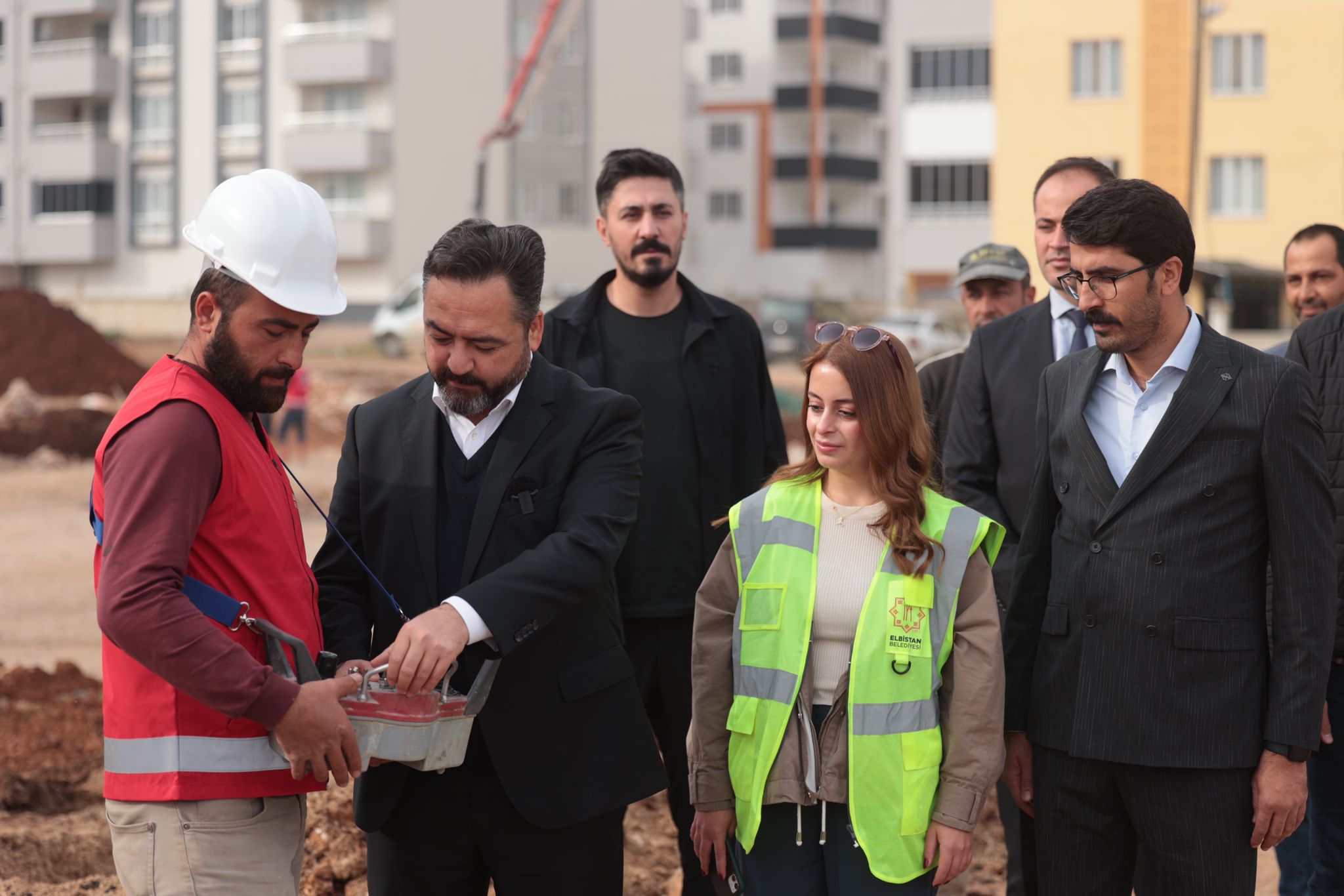 Elbistan Belediyesi’nin ücretsiz sosyal konut projesinin temeli atıldı