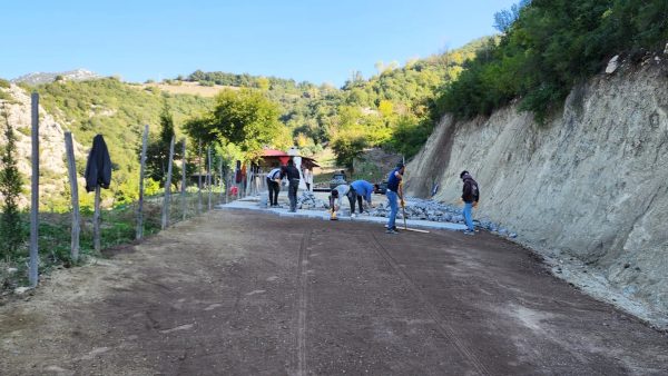 Büyükşehir Belediyesi, Andırın kırsalında ulaşımı iyileştirmek için Kuzgun, Sumaklı, Efirağızlı,