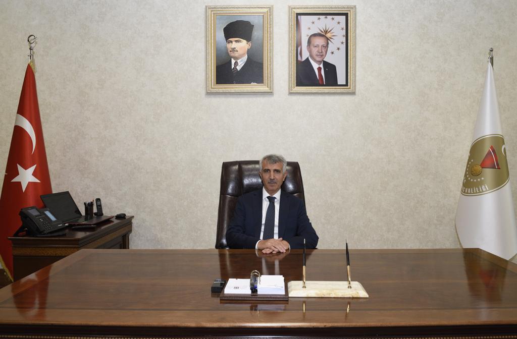 Kahramanmaraş Valisi Mükerrem Ünlüer, 10 Kasım Atatürk’ü Anma Günü nedeniyle