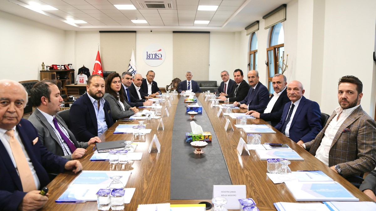 Vali Mükerrem Ünlüer başkanlığında gerçekleştirilen Tekstil İhtisas Organize Sanayi Bölgesi