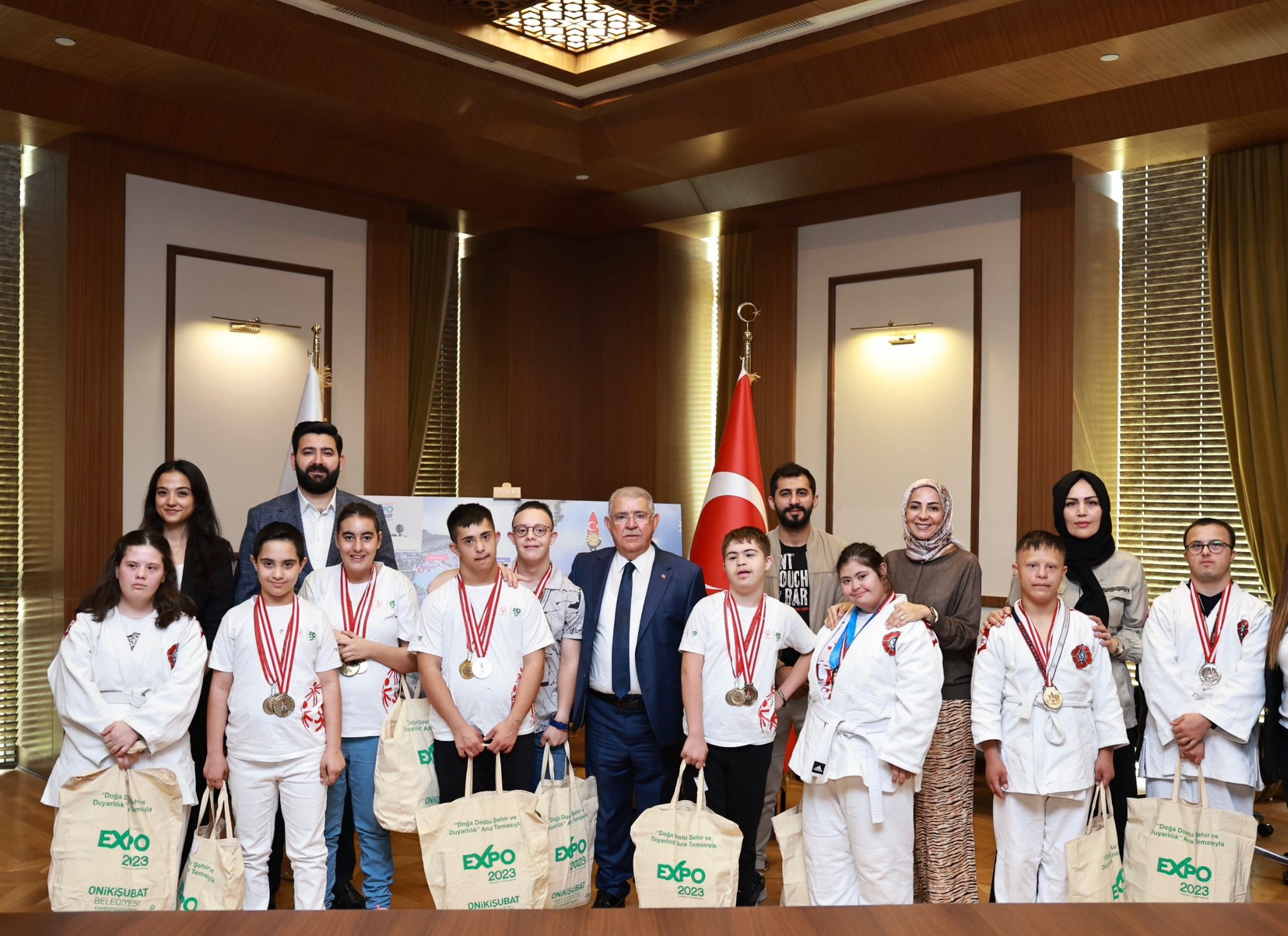 Onikişubat Belediye Başkanı Hanefi Mahçiçek, Hamidiye Bekir Topçuoğlu Özel Eğitim