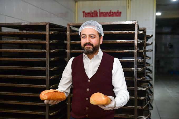 Gürbüz: Halk ekmek üretimi genişleyerek ücretsiz olarak devam edecek