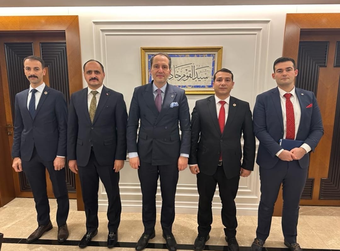 Atanamayan Uzmanlar Derneği Genel Başkanı Mustafa Gündeşli ve yönetimi, Türk