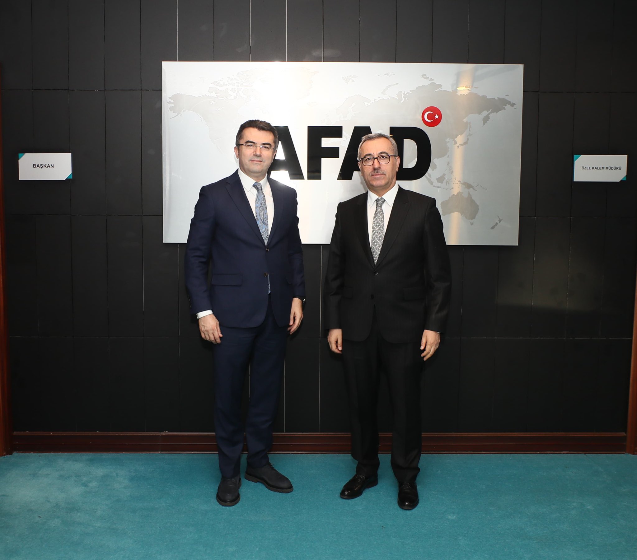 AFAD Başkanı Okay Memiş’i makamında ziyaret eden Başkan Hayrettin Güngör,