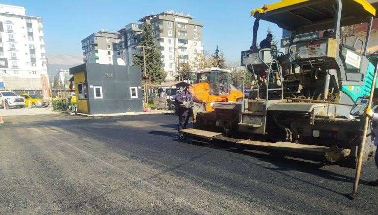 Büyükşehir, Geçici Çarşılarda Üstyapı İmalatlarını Sürdürüyor