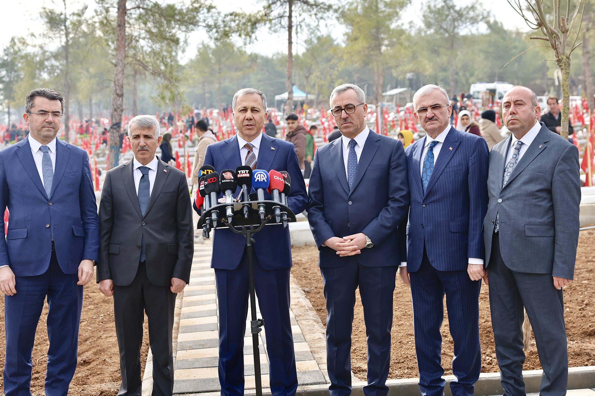 Asrın felaketinin yıl dönümü dolayısıyla şehre gelen İçişleri Bakanı Ali