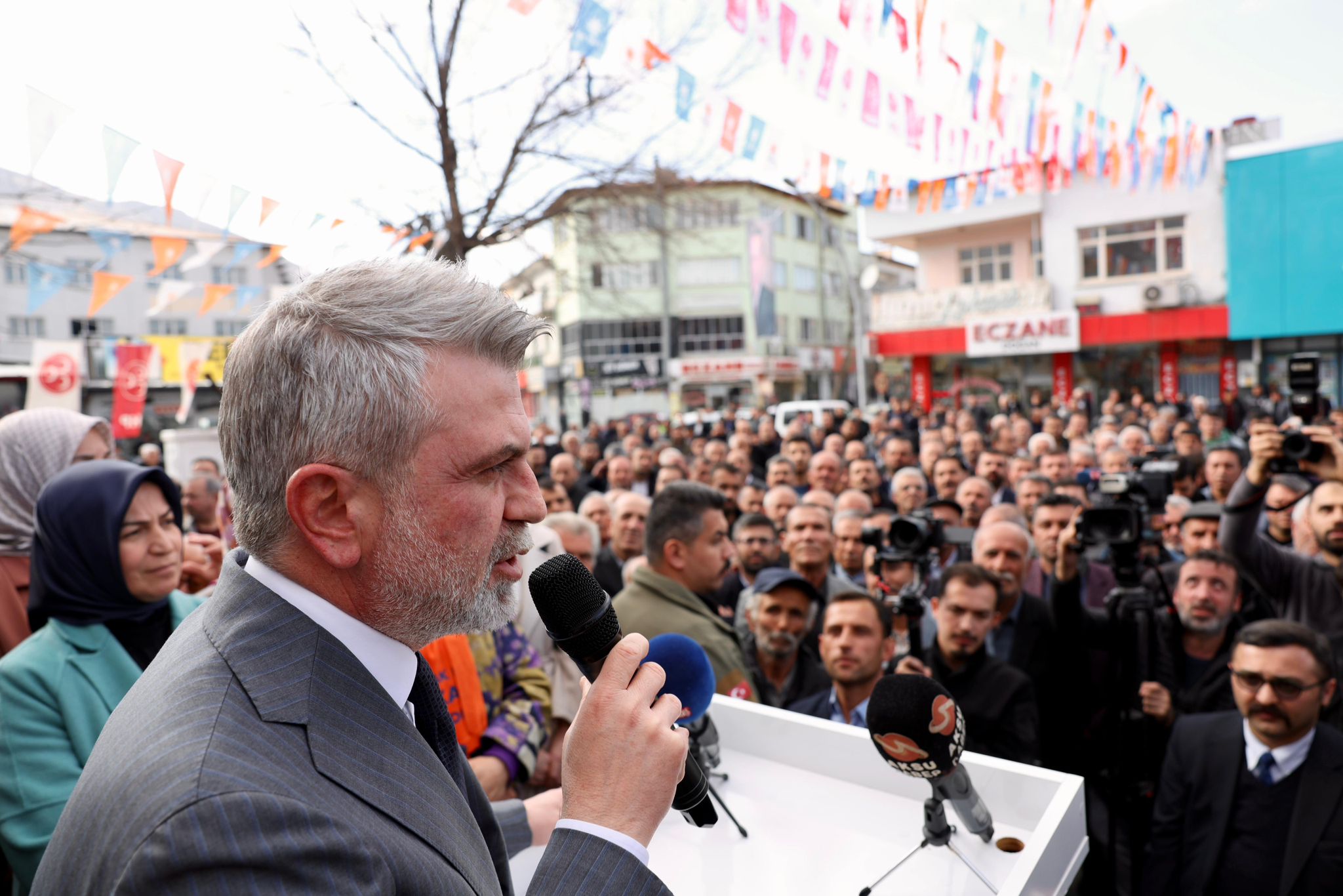 Kahramanmaraş’ta yüzyılın yatırımı Tusaş’ın açılışını yaptıktan sonra Milletvekilleriyle birlikte Seçim