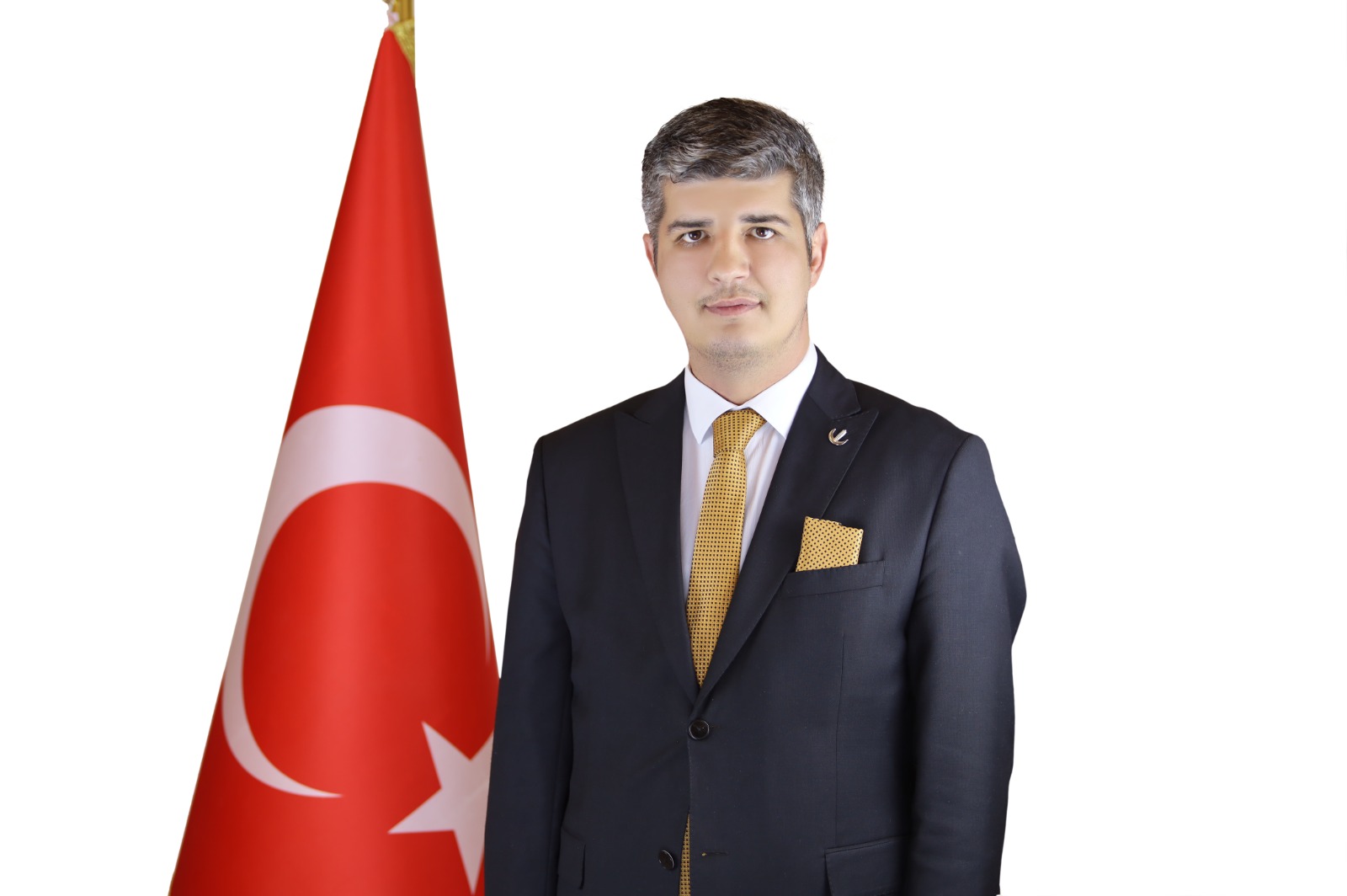 Toplumun her katmanına verdiği mesaj ile hemşehrileri tarafından büyük ilgi