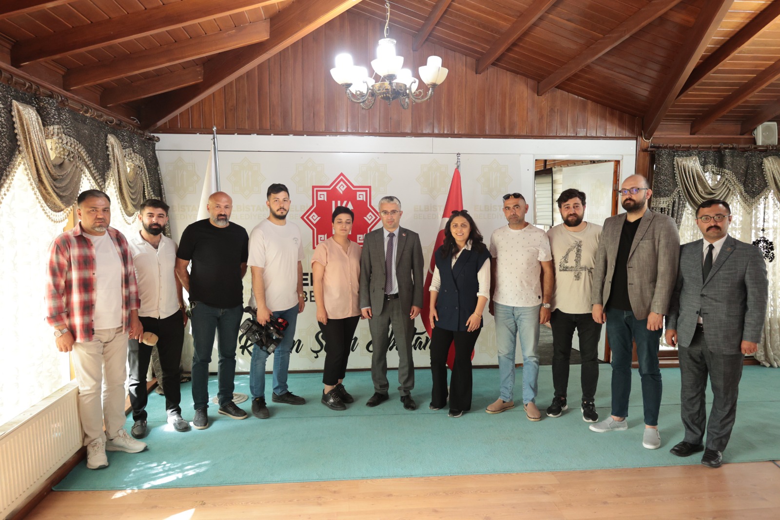 Gazeteciler Elbistan Belediye başkanlığına seçilen Erkan Gürbüz’e hayırlı olsun ziyaretinde bulundu