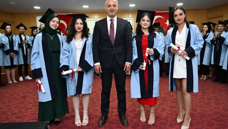 Kıraç, Sağlık Yüksekokulu Mezuniyet Törenine Katıldı