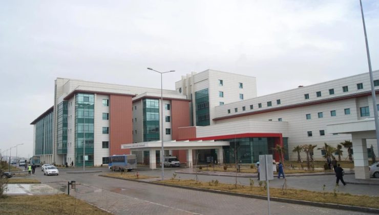 Necip Fazıl Hastanesi neden 16 aydır bekliyor