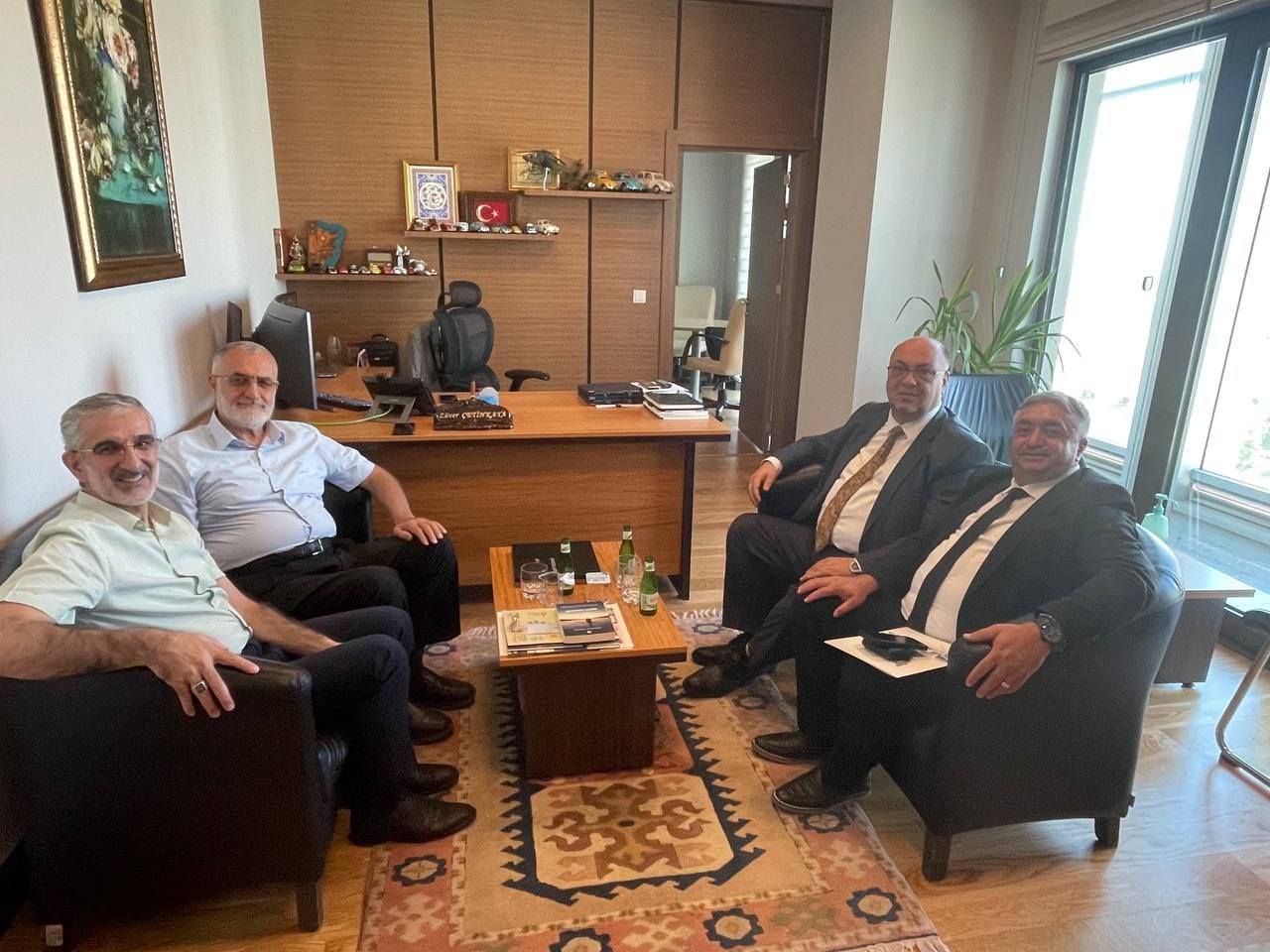 Dulkadiroğlu Belediye Başkanı Mehmet Akpınar, Ankara’da gerçekleştirdiği bir dizi temasla,