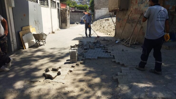 Kayabaşı Mahallesi’nde Parke Tadilat Çalışmaları Tüm Hızıyla Devam Ediyor