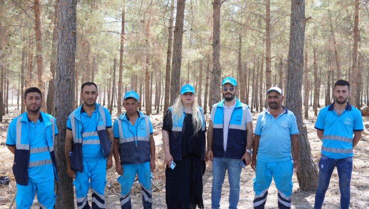 Dulkadiroğlu Belediyesi’nden Sivricehüyük Mahallesi’nde Bulunan Ormanlık Alanda Kapsamlı Çevre Temizliği