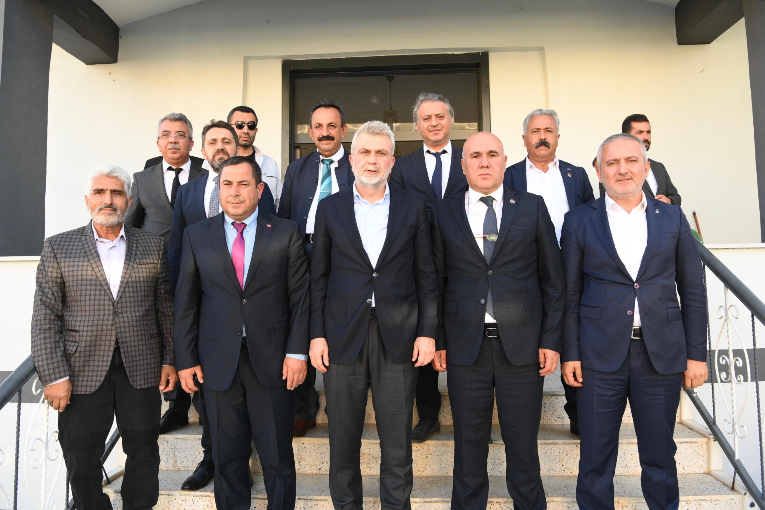 Yerleşim yerlerinin ihtiyacını tespit etmek ve yürütülen çalışmaları yerinde incelemek