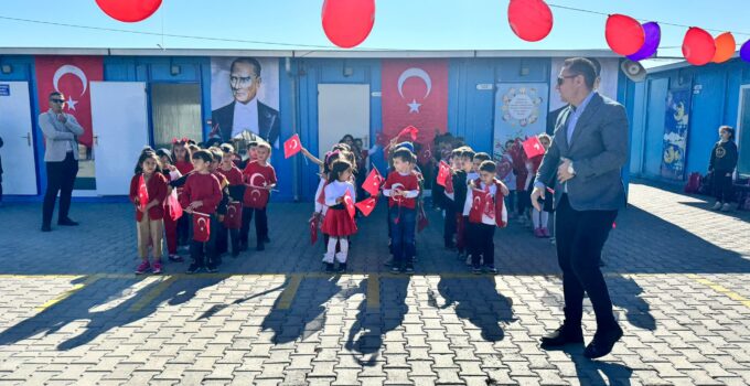 Umut Konteyner Kent İlk ve Ortaokulu’nda 29 Ekim Cumhuriyet Bayramı Kutlandı