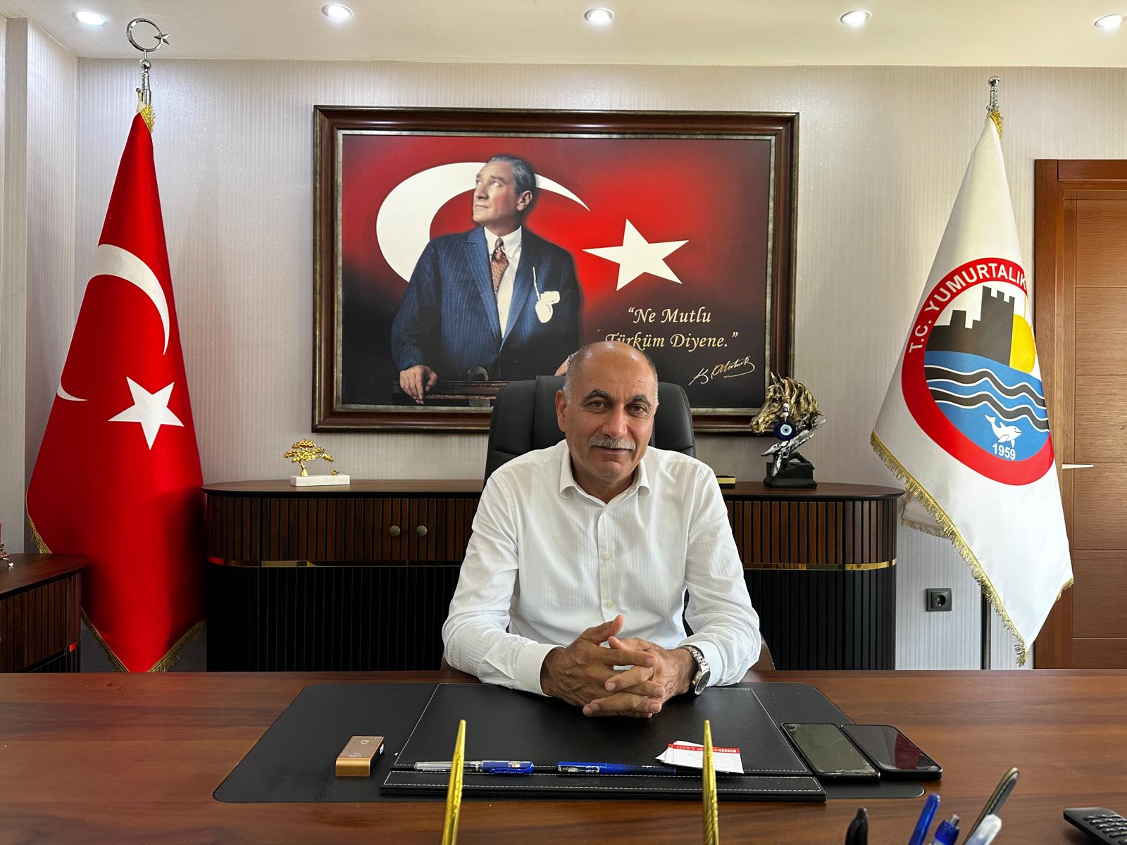 Yumurtalık Belediye Başkanı Erdinç Altıok, Ulu Önder Mustafa Kemal Atatürk’ün