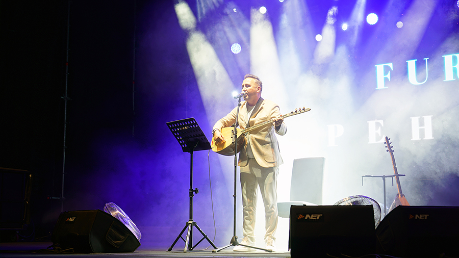 Büyükşehir Belediyesinin Geleneksel Ağustos Fuarı’nda şehrin güçlü seslerinden Süleyman Güçlü