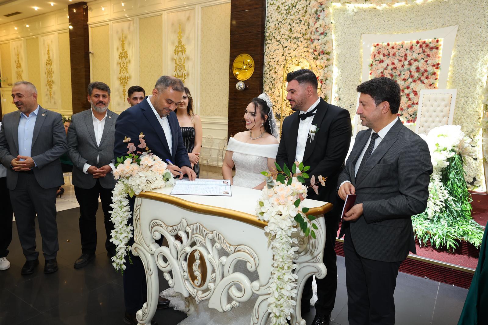 Kahramanmaraş’ın tanınmış ve sevilen gazetecilerinden Adem Gemci, kızı İremnur Gemci’yi