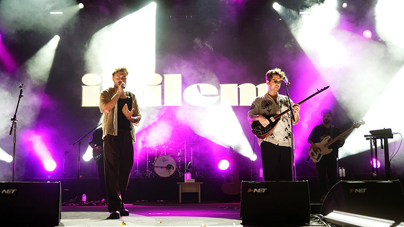 Geleneksel Ağustos Fuarı’nın 16’ncı gününde sahne alan İkilem, en hit