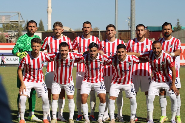 TFF 2. Lig Kırmızı Grup 4. hafta karşılaşmasında Akedaş Kahramanmaraş