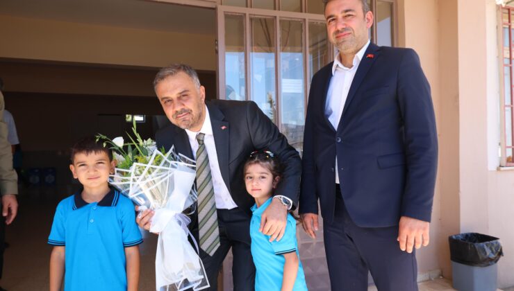 Başkan Toptaş’tan kırsal mahallelerdeki 7 bin öğrenciye kırtasiye seti desteği