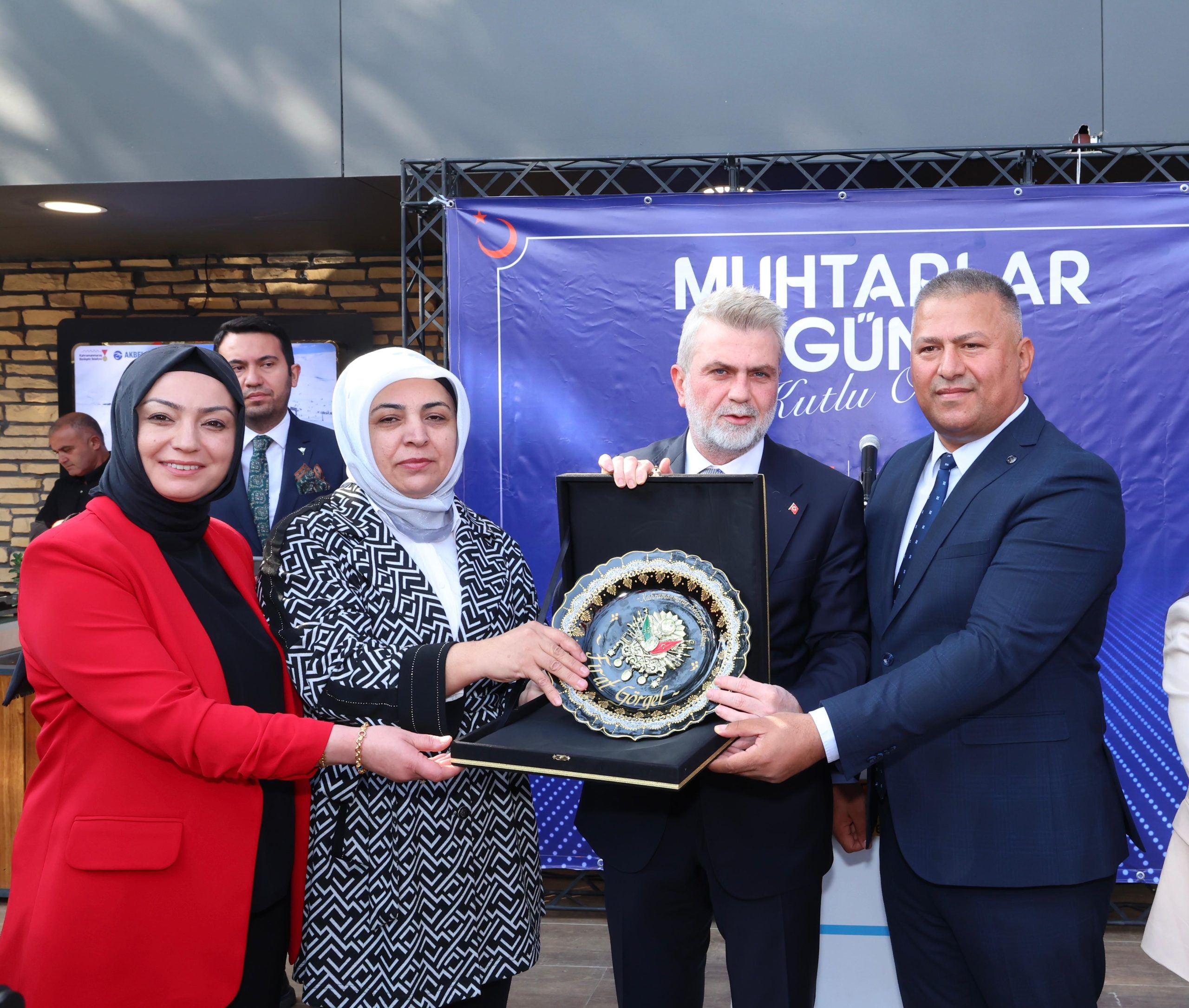 Kahramanmaraş Büyükşehir Belediyesi, 19 Ekim Muhtarlar Günü dolayısıyla şehir genelindeki