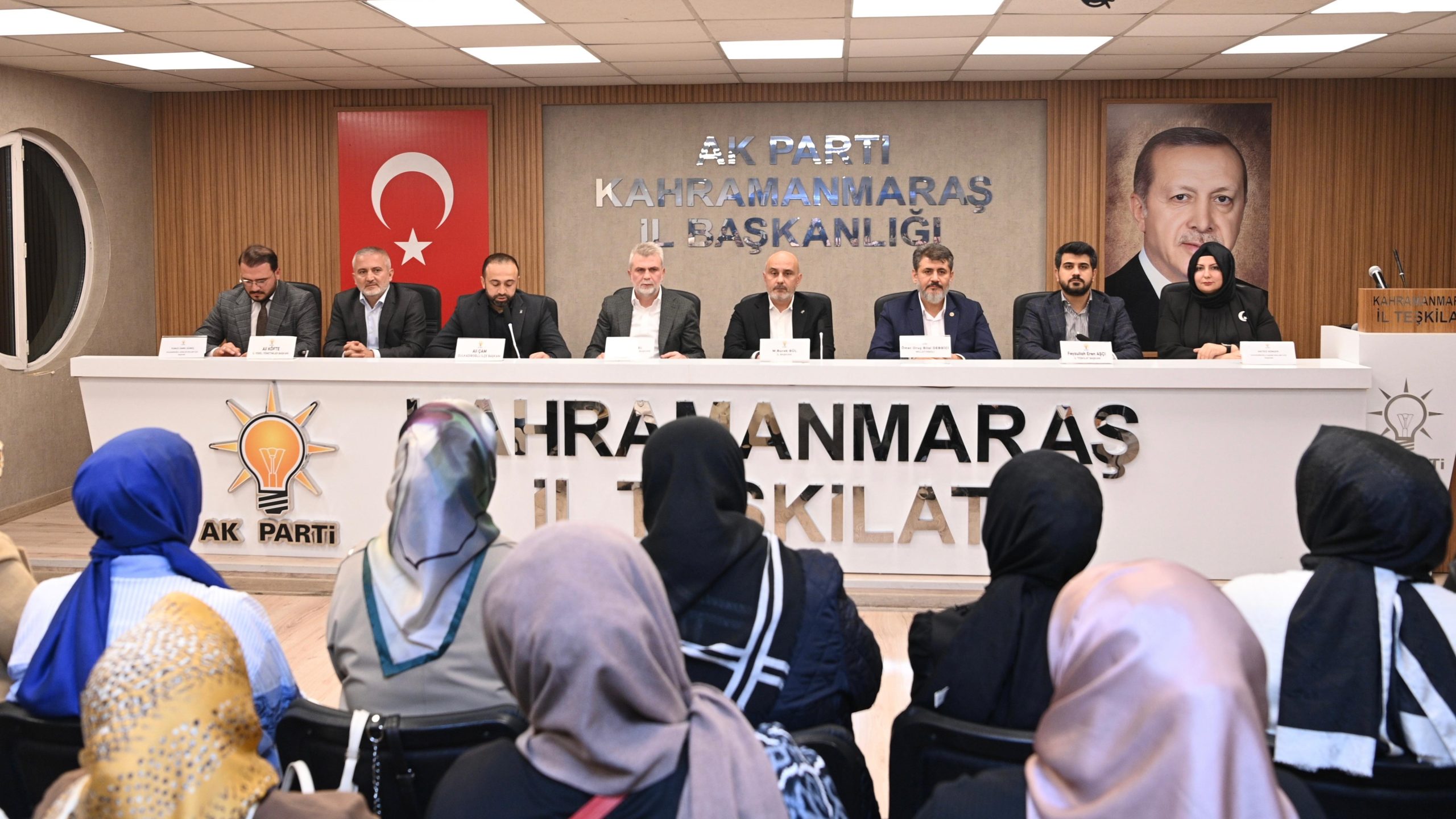 Dulkadiroğlu İlçe Danışma Meclisi Toplantısı’na katılan Başkan Görgel, “Büyükşehir Belediyesi