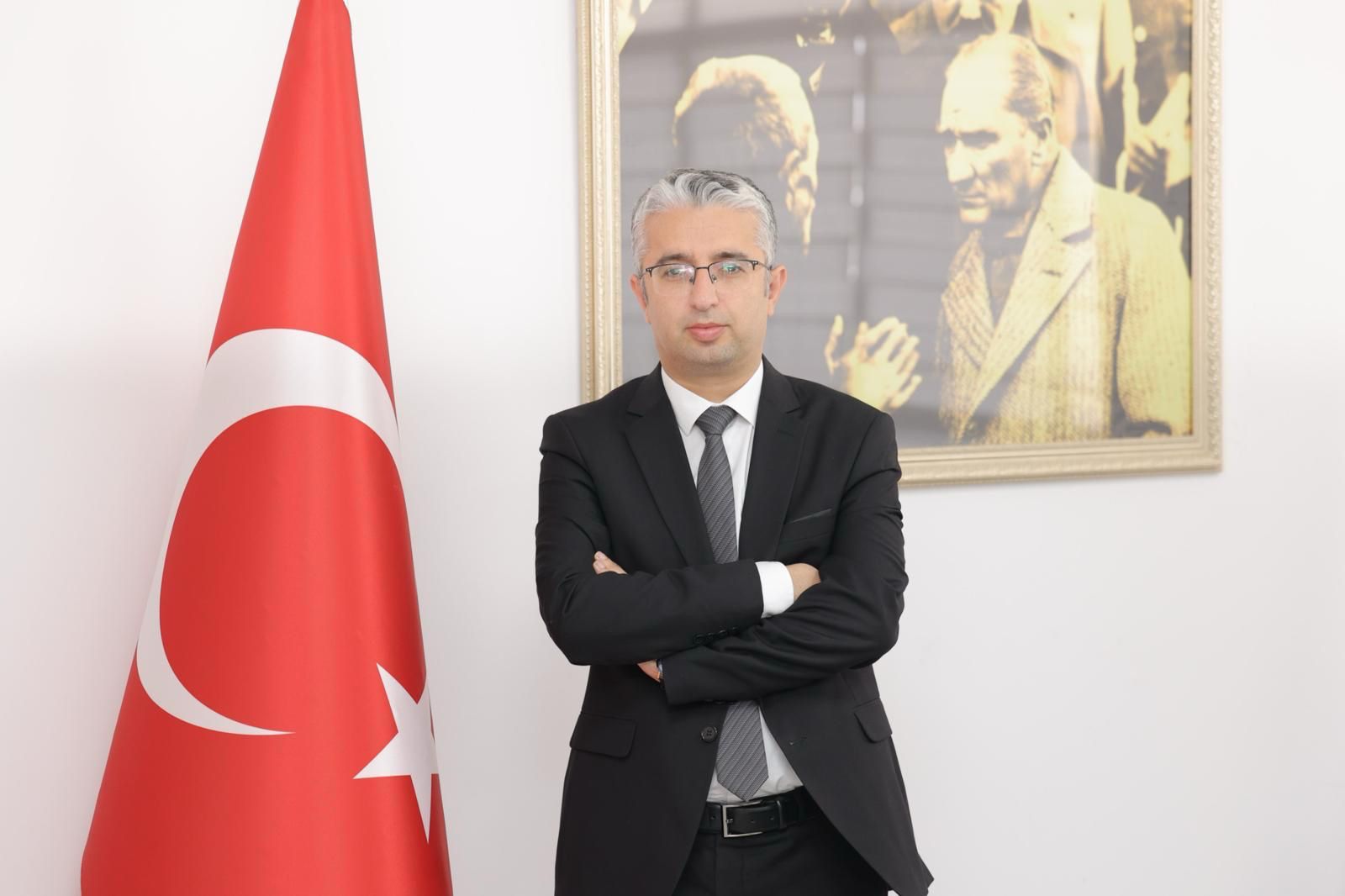 Elbistan Belediye Başkanı Erkan Gürbüz, Türkiye Cumhuriyeti’nin kurucusu Ulu Önder