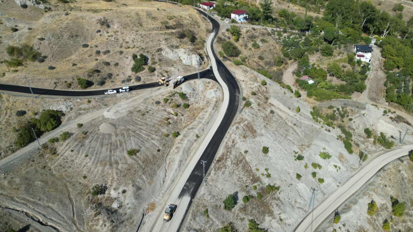 Dulkadiroğlu Belediyesi, ulaşımı ilçenin tamamında kalıcı bir çözüme kavuşturmak adına