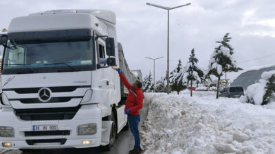 Büyükşehir Belediyesi, Edebiyat Yolu Kayseri istikametinde seyreden araç sürücülerine sıcak