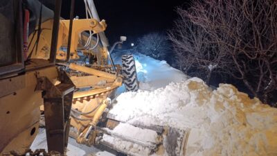 Büyükşehir Belediyesi, şehir genelinde etkili olan kar yağışının ulaşımda aksama