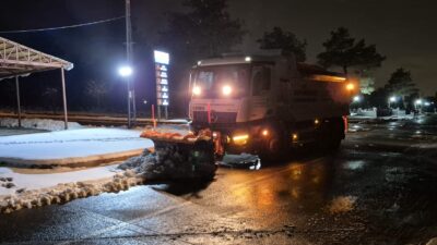 Büyükşehir Belediyesi, kar yağışının ulaşımda ve günlük yaşamda aksamalara neden