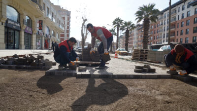 Büyükşehir Belediyesi, Trabzon Bulvarı’nda altyapı çalışmaları tamamlanan kısımlarda yürüyüş yolu