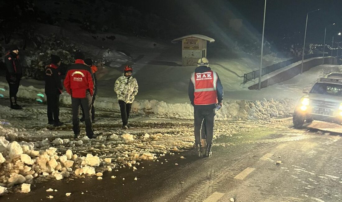 Kahramanmaraş’ın Onikişubat ilçesine bağlı Önsen Mahallesi’nde, yoğun olumsuz hava koşulları