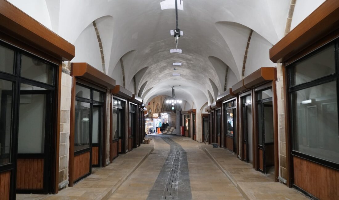 Tarihi Kapalı Çarşı’da yürütülen restorasyon çalışmalarında son düzlüğe girildi, çevre