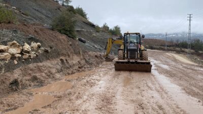 Büyükşehir Belediyesi, şehir ve ilçe merkezlerinin yanı sıra kırsal mahalle