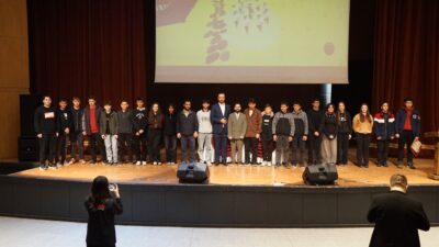 Büyükşehir Belediyesi, Mehmet Akif Ersoy Kültür Merkezi’nde gençlere yönelik ödüllü