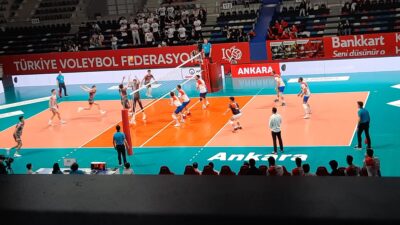 Arabica Coffee House Erkekler Voleybol 1. Ligi’nde haftalar önce şampiyonluğunu