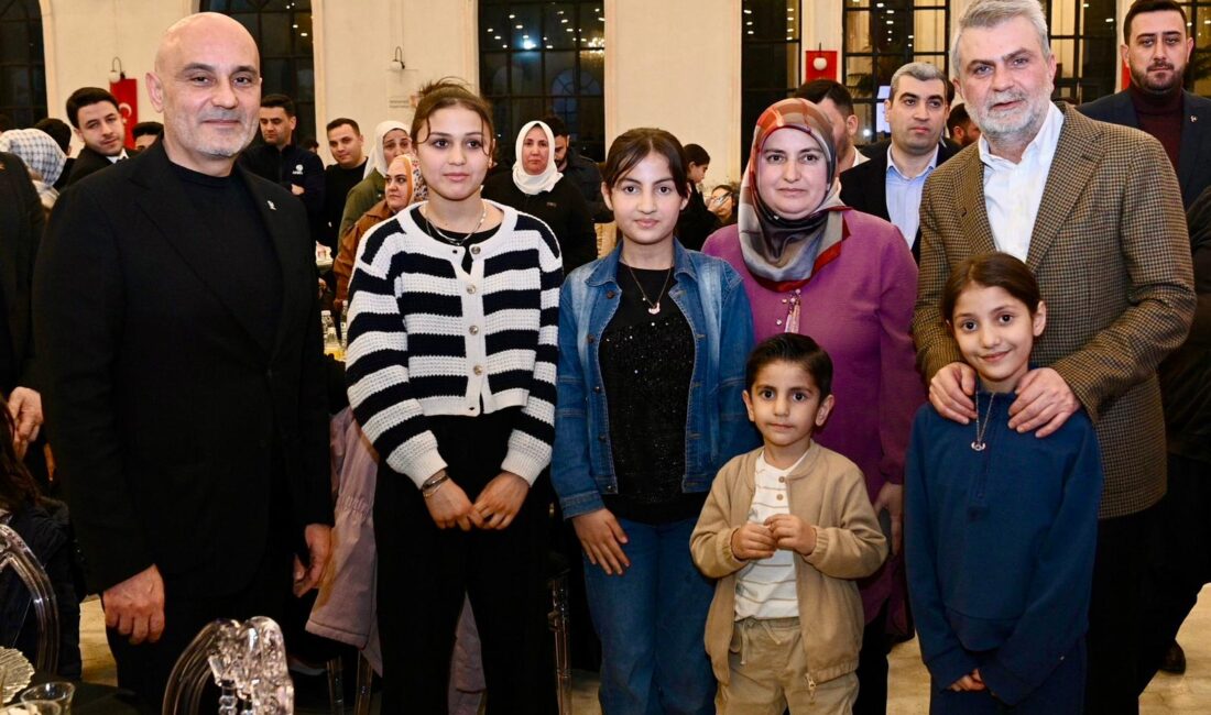 Yetim ve Özel Gereksinimli Vatandaşlarla İftar Programında konuşan Başkan Fırat