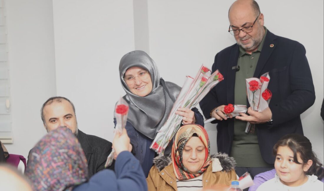 Dulkadiroğlu Belediye Başkanı Mehmet Akpınar, Ramazan ayı dolayısıyla düzenlenen iftar