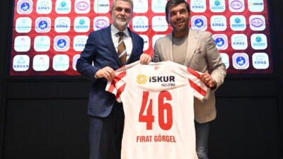 30 Nisan Perşembe günü play-off müsabakasına çıkacak Kahramanmaraş İstiklalspor ve