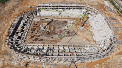 Dulkadiroğlu İstasyon Mahallesi’nde hayata geçirilen Yeni Kahramanmaraş Stadyumu’nun inşası hızla