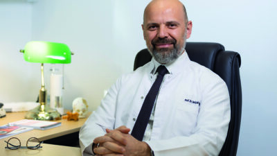 Parkinson, dünya genelinde milyonlarca insanı etkileyen ve hareketlerde yavaşlama, titreme