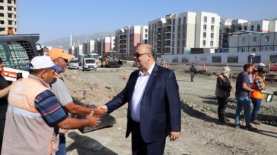 Dulkadiroğlu Belediye Başkanı Mehmet Akpınar, Doğukent Mahallesi’nde devam eden rezerv