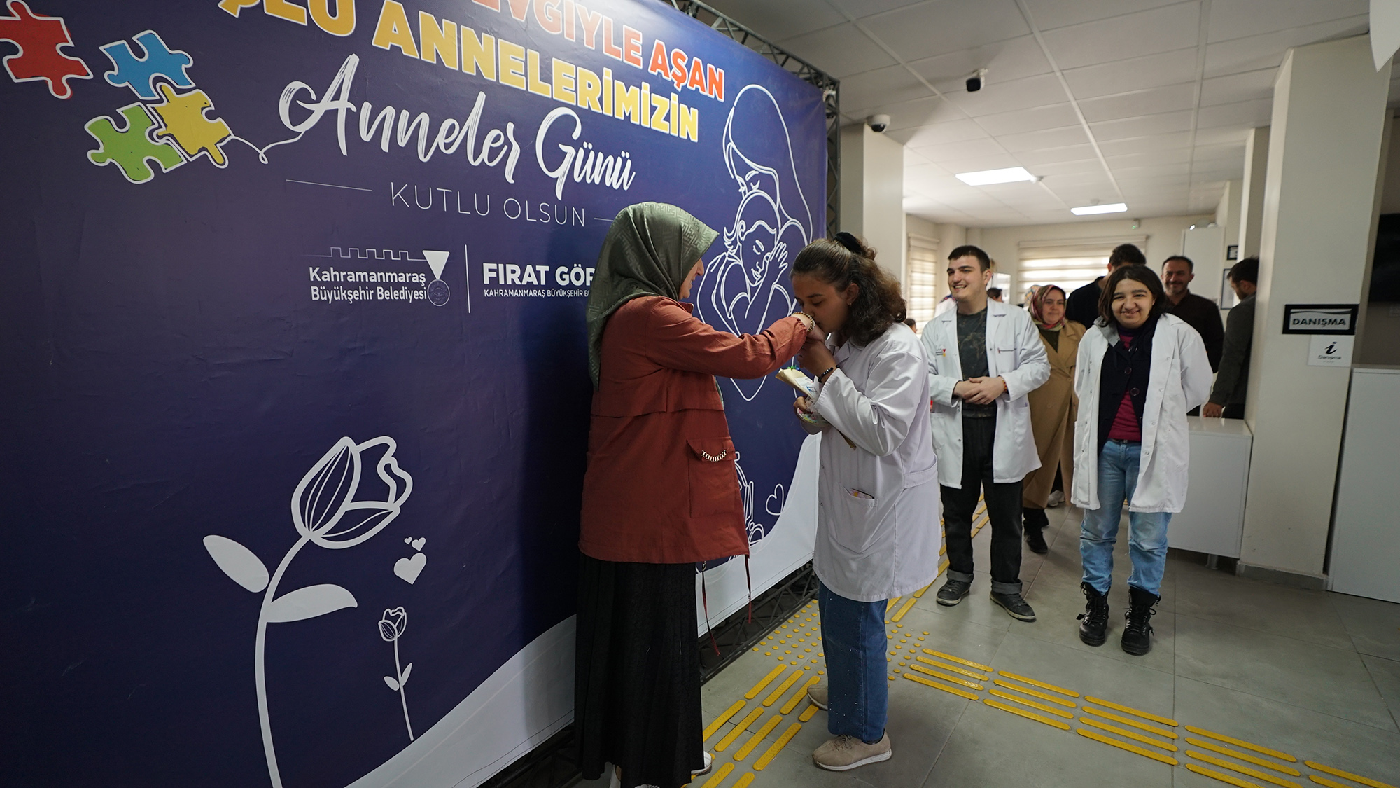 Büyükşehir Belediyesinin özel gereksinimli bireylerin fiziksel ve zihinsel gelişimlerine katkı