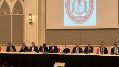 KABAD tarafından düzenlenen istişare toplantısında konuşan Kurucu Başkan Süleyman Demir,