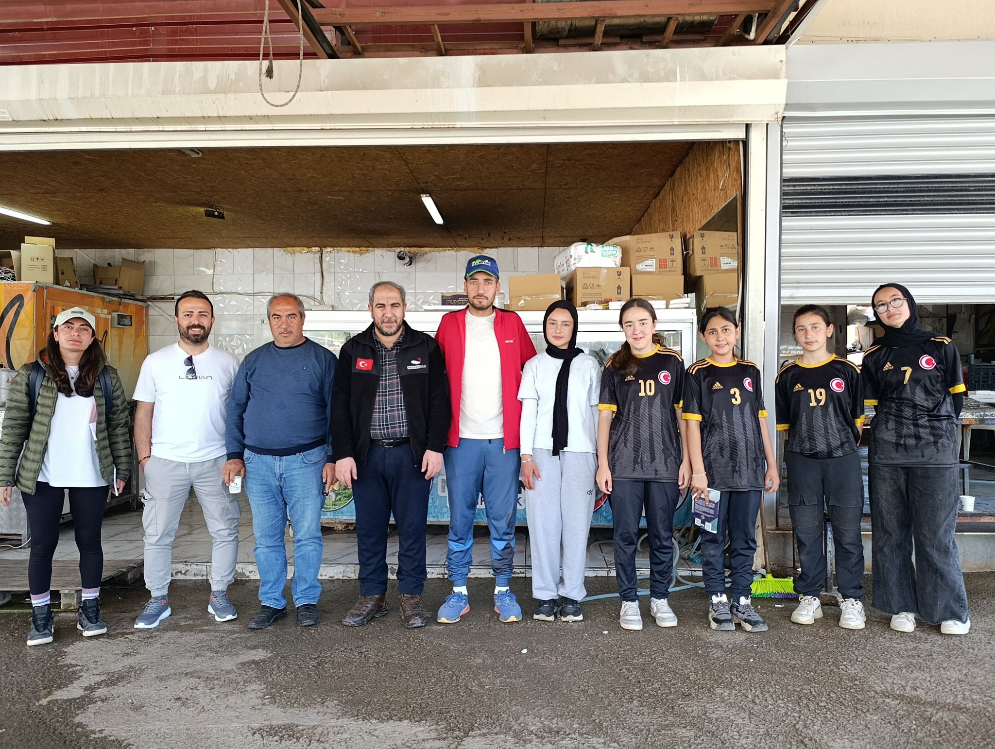 Kahramanmaraş’ın kırsal kesiminden il merkezine müsabaka için gelen Tekir Ortaokulu