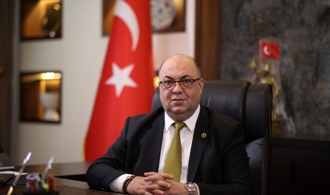 Dulkadiroğlu Belediye Başkanı Mehmet Akpınar, Anneler Günü dolayısıyla bir kutlama